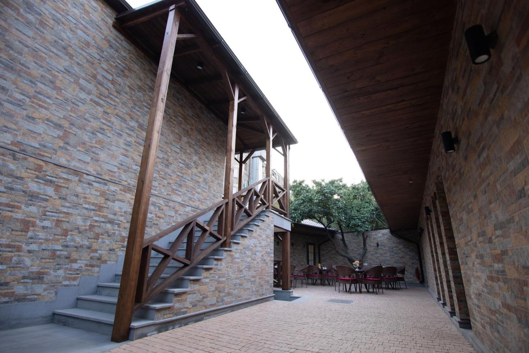 Boutique Living Hotel Ereván Exterior foto