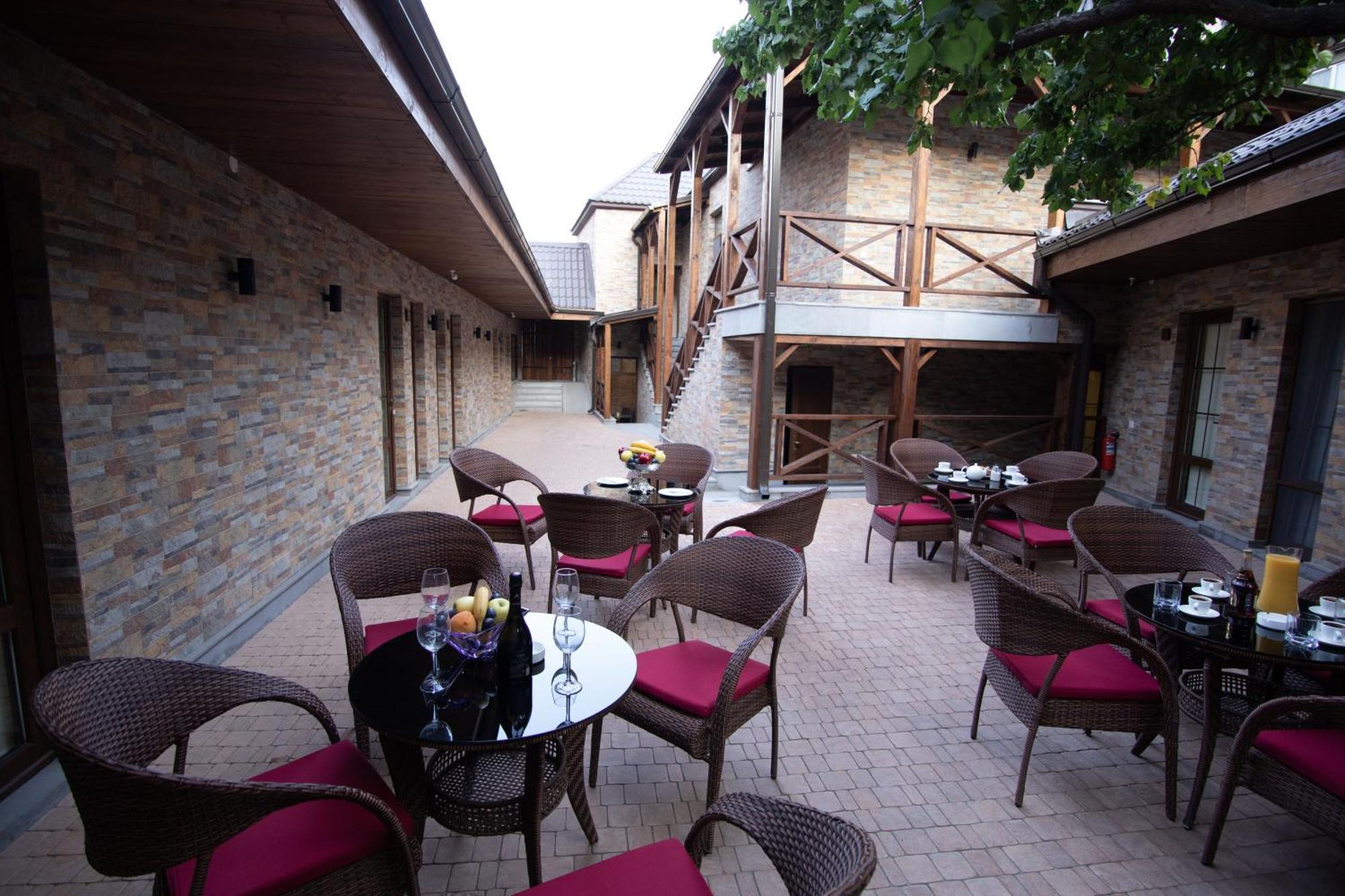Boutique Living Hotel Ereván Exterior foto